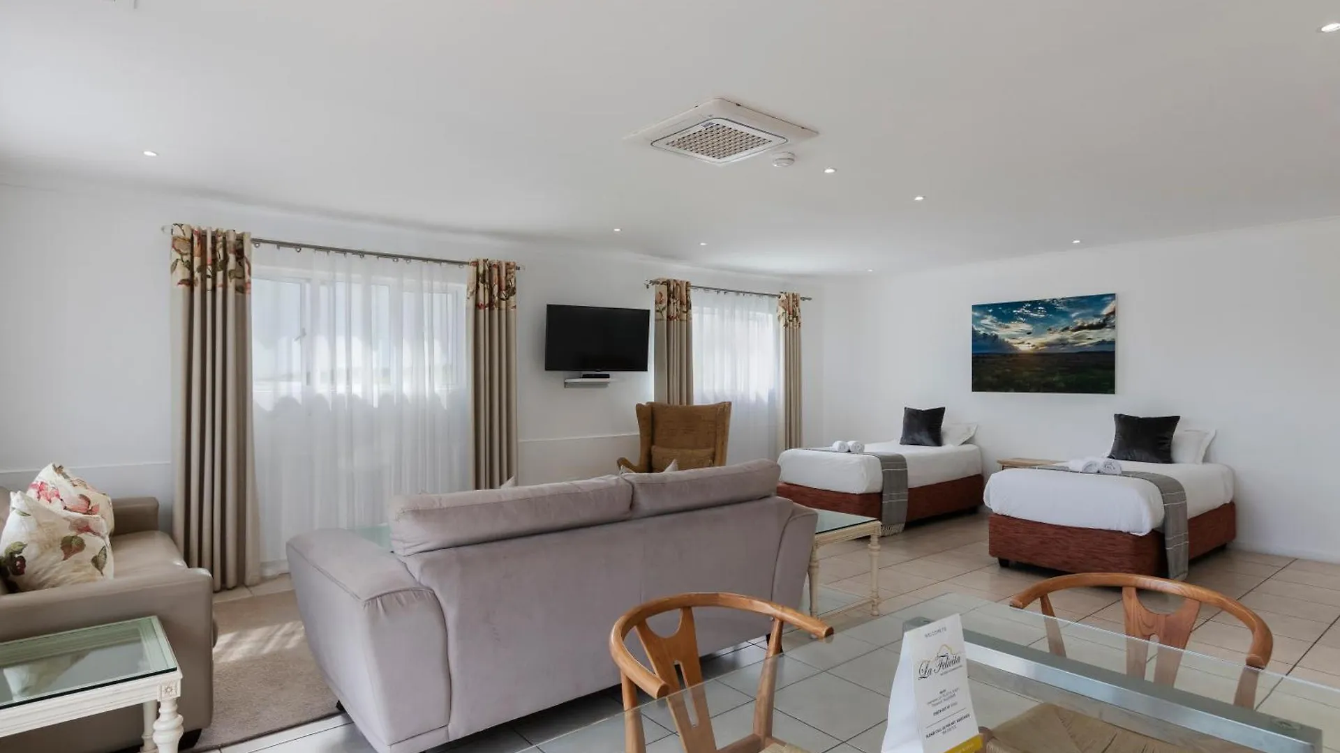 La Felicita Boutique Self Catering Villas Somerset West 0*,  Νότια Αφρική